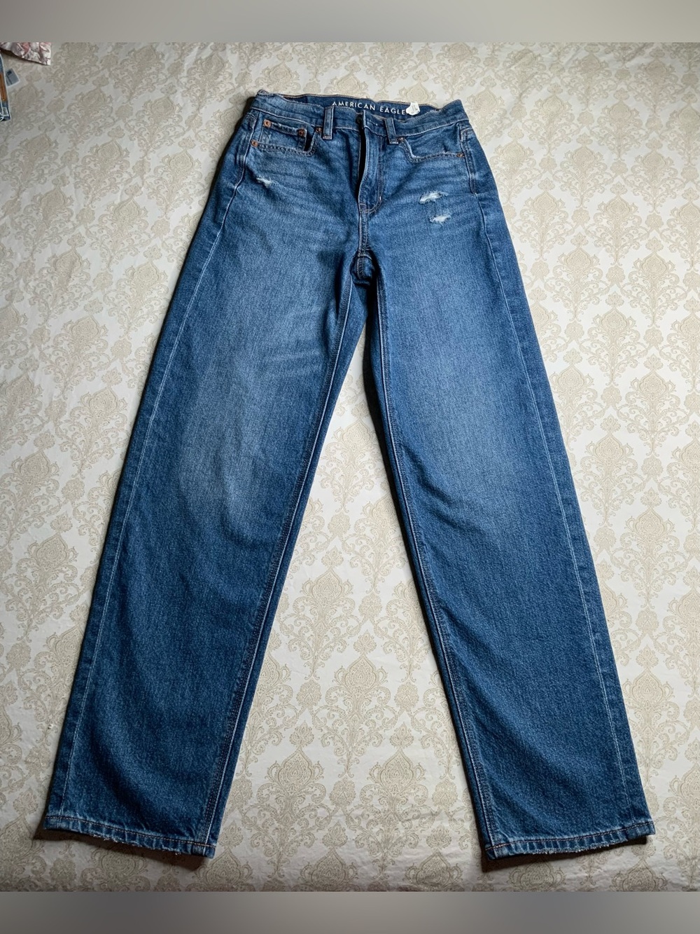American Eagle 000 Super High Rise Baggy Straight Jeans